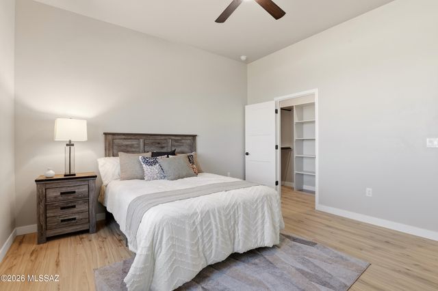 5659 W Desert Falcon Lane, Tucson, AZ 85742