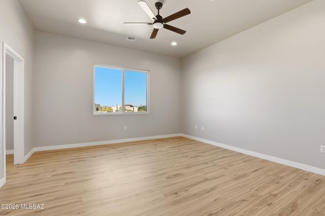 5659 W Desert Falcon Lane, Tucson, AZ 85742