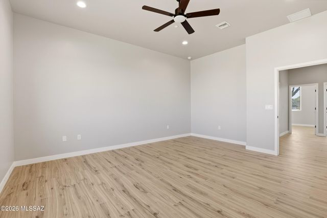 5659 W Desert Falcon Lane, Tucson, AZ 85742