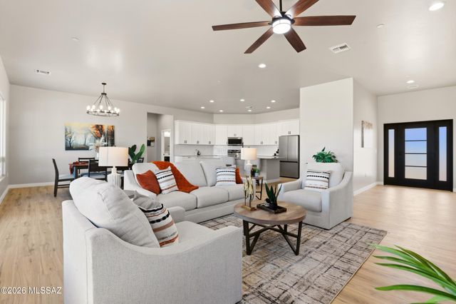 5659 W Desert Falcon Lane, Tucson, AZ 85742