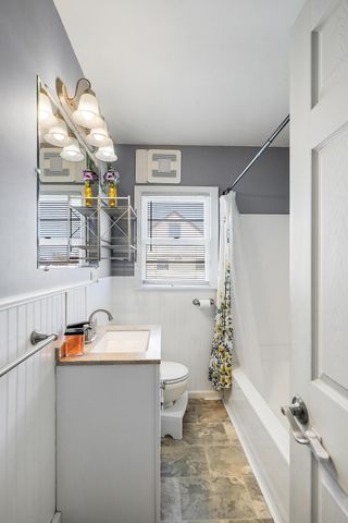 5301 Edgewood Avenue N, Crystal, MN 55428