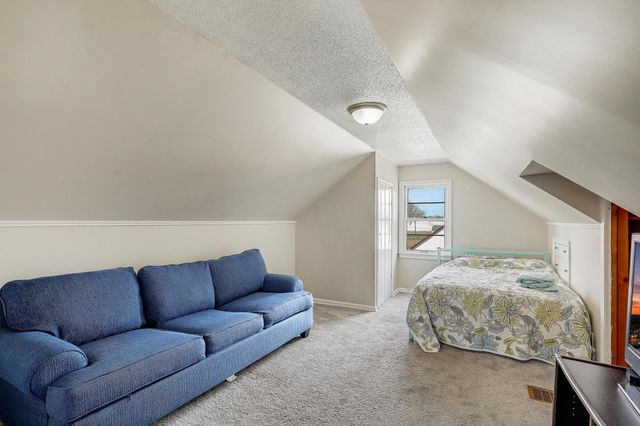 5301 Edgewood Avenue N, Crystal, MN 55428