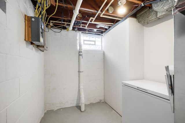 5301 Edgewood Avenue N, Crystal, MN 55428