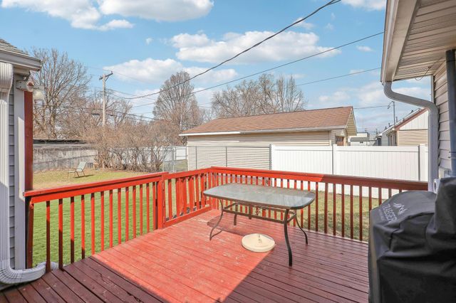 5301 Edgewood Avenue N, Crystal, MN 55428