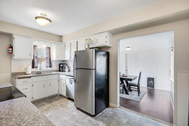 5301 Edgewood Avenue N, Crystal, MN 55428