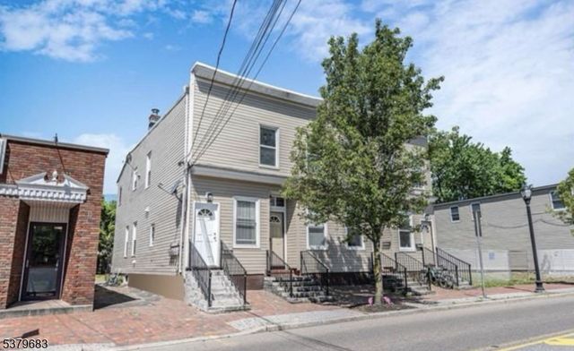 1099 Ringwood Ave, Wanaque Boro, NJ 07420