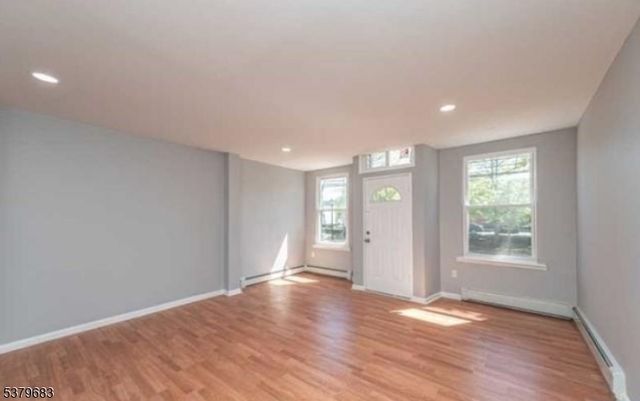 1099 Ringwood Ave, Wanaque Boro, NJ 07420