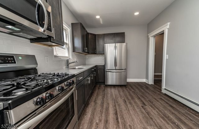 1099 Ringwood Ave, Wanaque Boro, NJ 07420