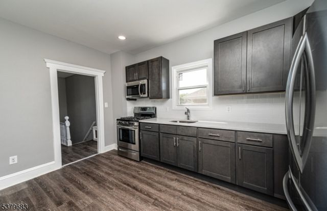 1099 Ringwood Ave, Wanaque Boro, NJ 07420