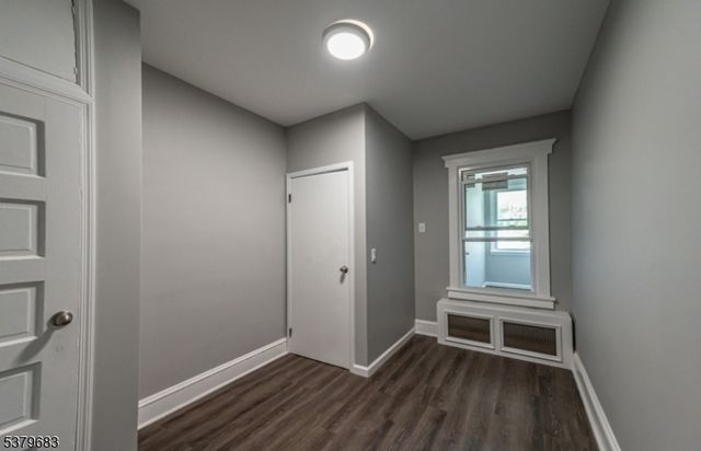 1099 Ringwood Ave, Wanaque Boro, NJ 07420