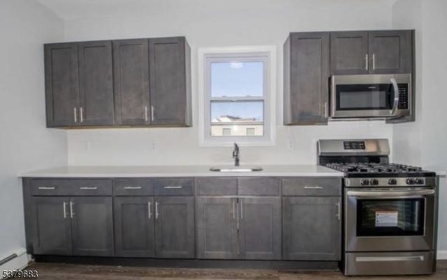 1099 Ringwood Ave, Wanaque Boro, NJ 07420