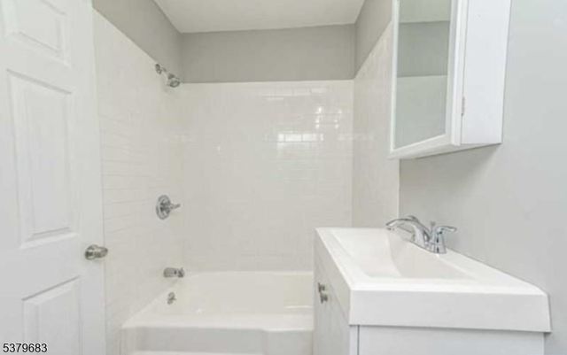 1099 Ringwood Ave, Wanaque Boro, NJ 07420