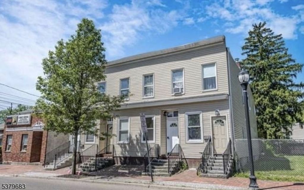 1099 Ringwood Ave, Wanaque Boro, NJ 07420