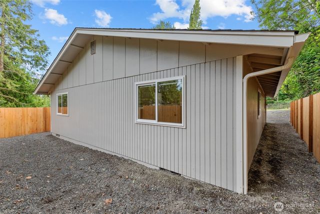 6582 NE Pear Street, Suquamish, WA 98392