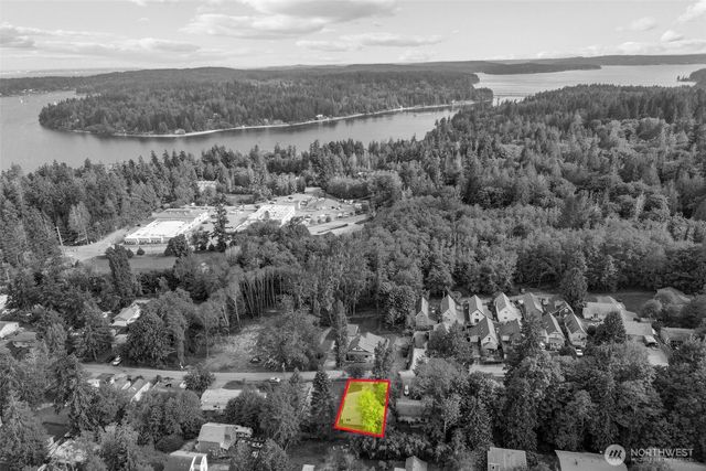 6582 NE Pear Street, Suquamish, WA 98392