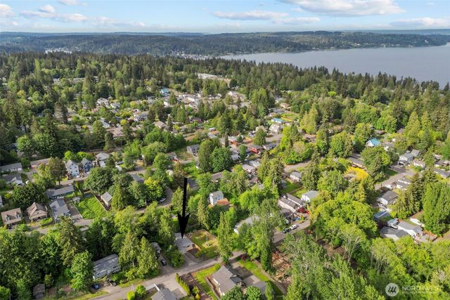 6582 NE Pear Street, Suquamish, WA 98392