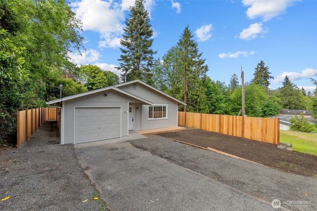 6582 NE Pear Street, Suquamish, WA 98392