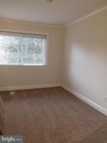 9516 TIPPETT LN, Gaithersburg, MD 20886