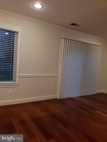 9516 TIPPETT LN, Gaithersburg, MD 20886