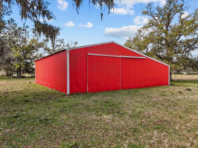 8960 County Road 505, Brazoria, TX 77422