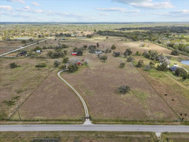 8960 County Road 505, Brazoria, TX 77422