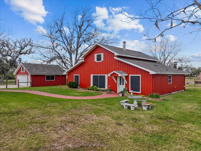 8960 County Road 505, Brazoria, TX 77422