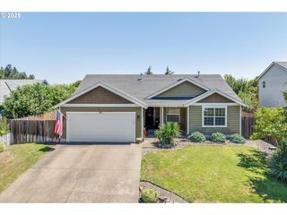 2806 Revere St, Woodburn, OR 97071