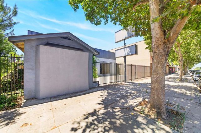 450 W Holt Avenue, Pomona, CA 91768
