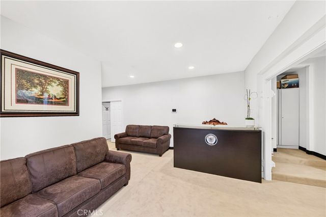 450 W Holt Avenue, Pomona, CA 91768