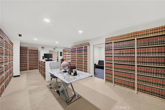 450 W Holt Avenue, Pomona, CA 91768