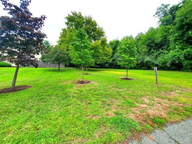 28 Douglas Drive 28, East Bridgewater, MA 02333