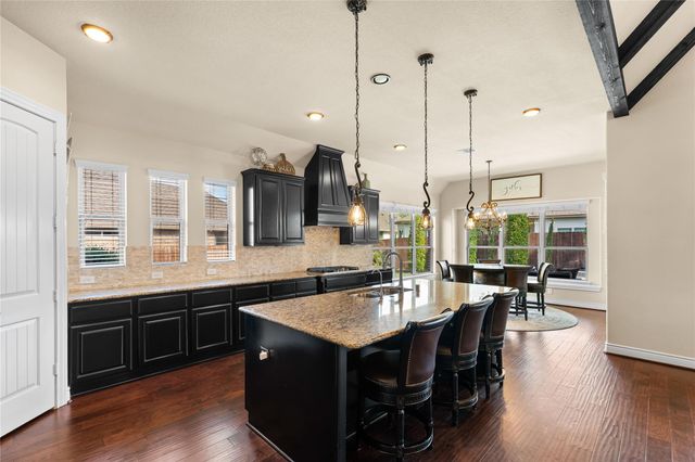 39 Camden Oaks Lane, Montgomery, TX 77356