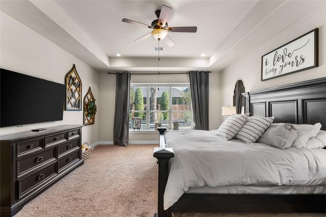 39 Camden Oaks Lane, Montgomery, TX 77356