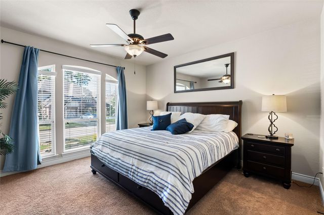 39 Camden Oaks Lane, Montgomery, TX 77356