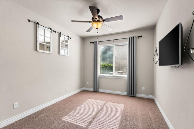 39 Camden Oaks Lane, Montgomery, TX 77356