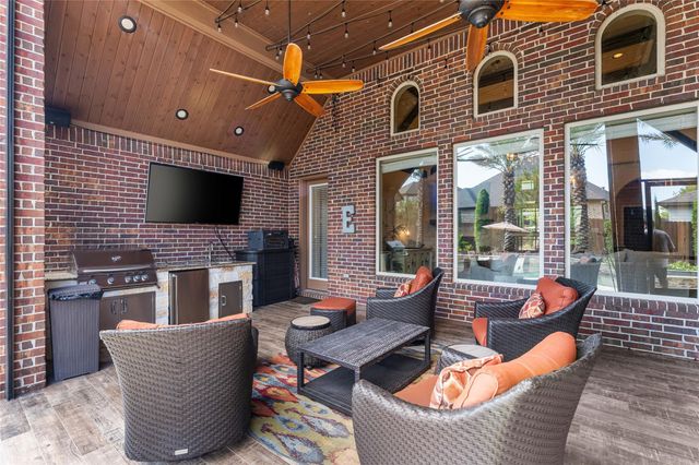 39 Camden Oaks Lane, Montgomery, TX 77356