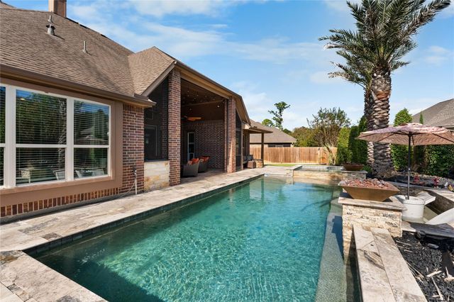 39 Camden Oaks Lane, Montgomery, TX 77356