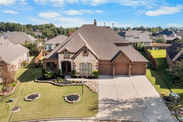 39 Camden Oaks Lane, Montgomery, TX 77356