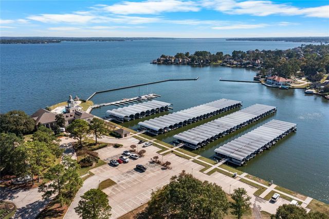 39 Camden Oaks Lane, Montgomery, TX 77356