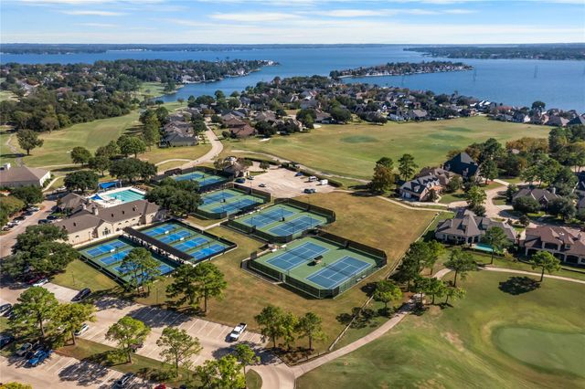 39 Camden Oaks Lane, Montgomery, TX 77356