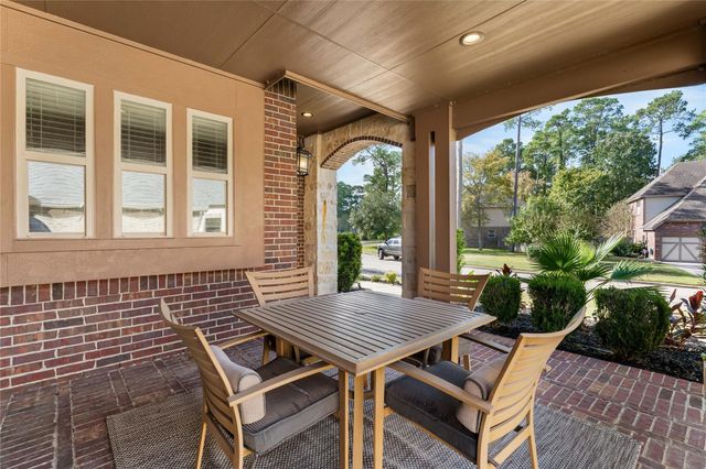 39 Camden Oaks Lane, Montgomery, TX 77356