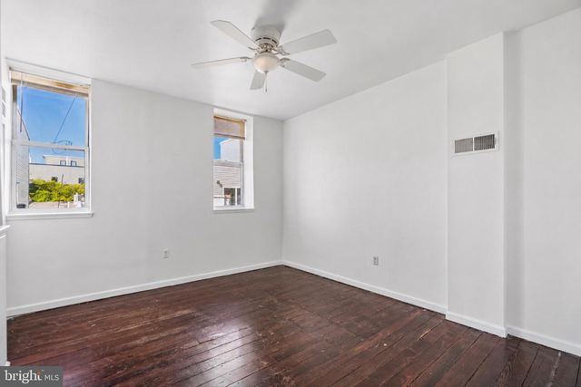 1765 WATERLOO ST, Philadelphia, PA 19122