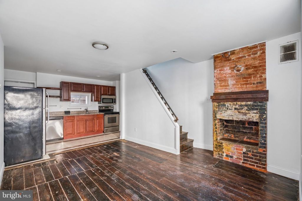 1765 WATERLOO ST, Philadelphia, PA 19122