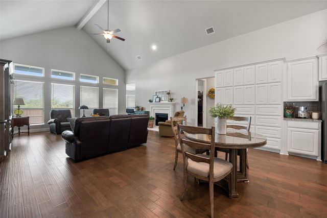 1921 Middleton Drive, Mansfield, TX 76063