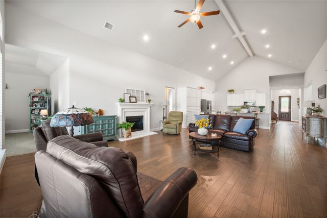 1921 Middleton Drive, Mansfield, TX 76063