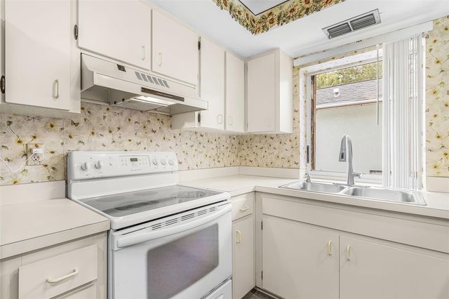 13721 MARKHAM LANE 4, Fort Myers, FL 33919