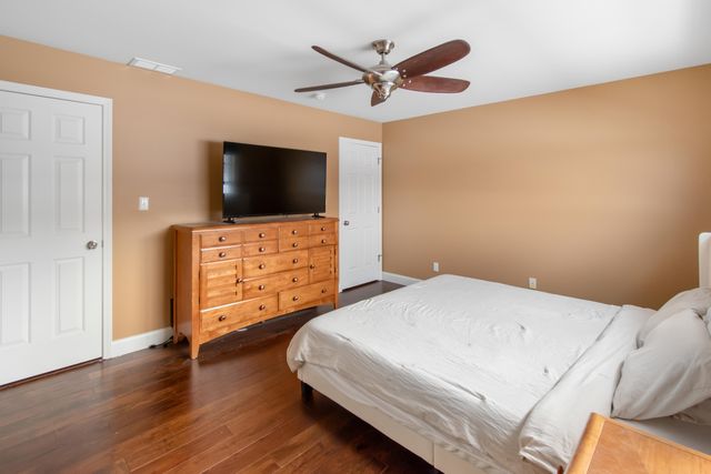 11828 Broadway, Crown Point, IN 46307