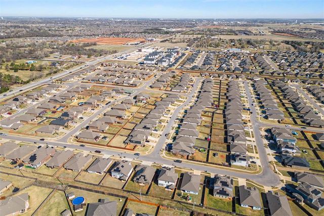 11220 SW 36th Street, Yukon, OK 73099