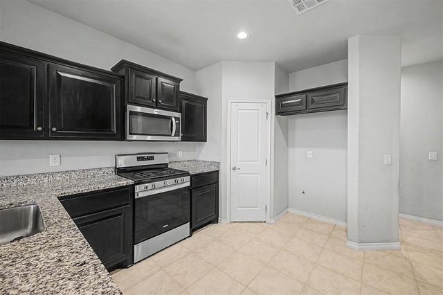 11220 SW 36th Street, Yukon, OK 73099