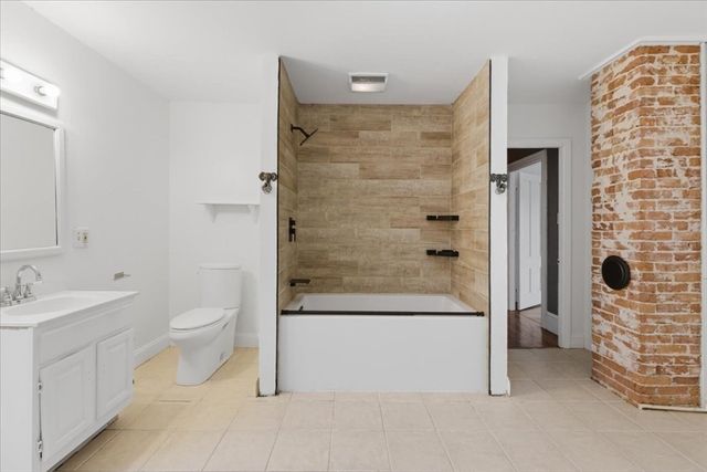 163 W. Central Street, Franklin, MA 02038